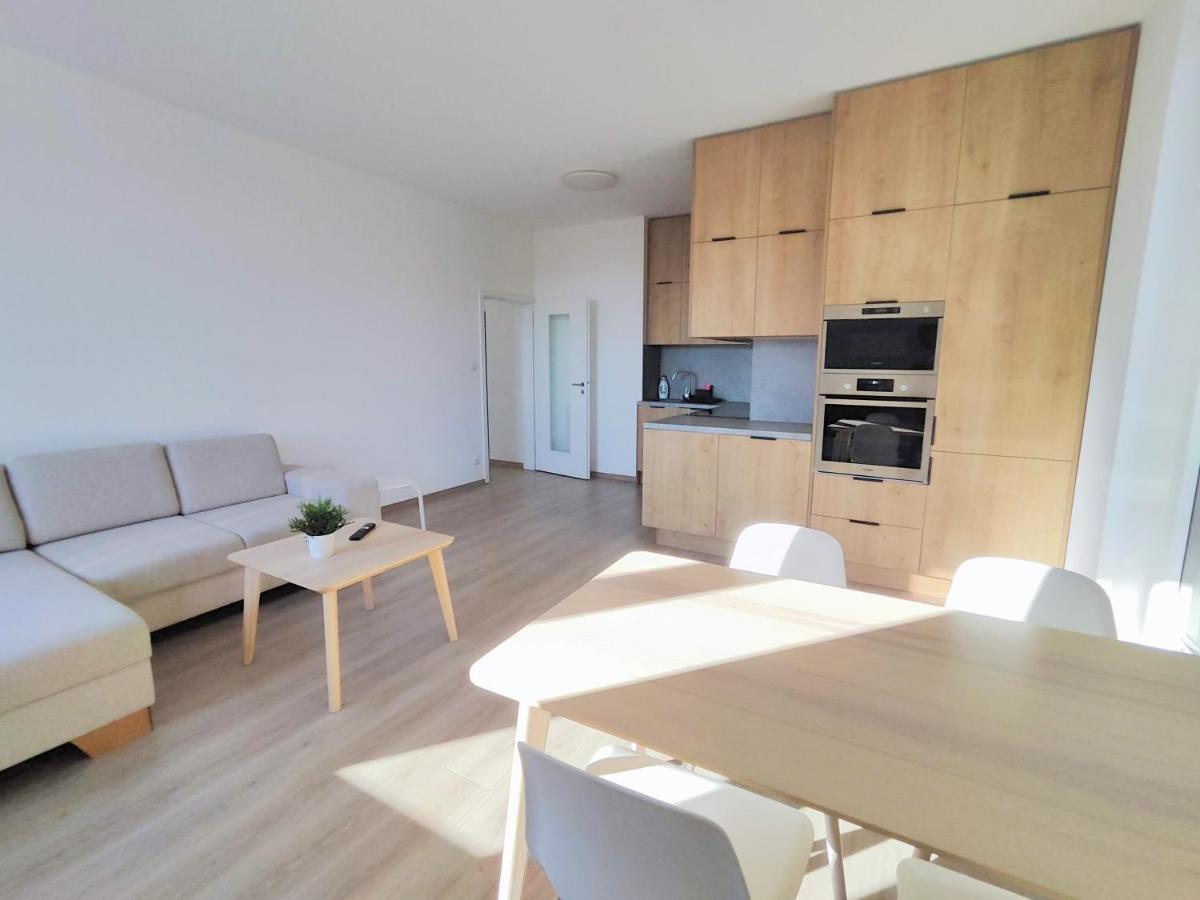 Schanz - Quietly Oriented - Private Parking - Balcony Pressburg Exterior foto